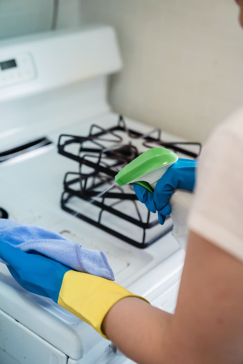 Cooker and kitchen cleaning